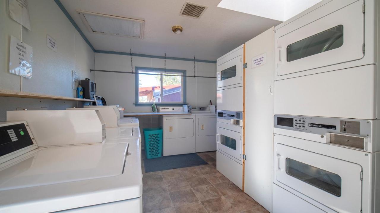 FunStays Glamping Setup Tent in RV Park #4 OK-T4 Moab Exterior foto
