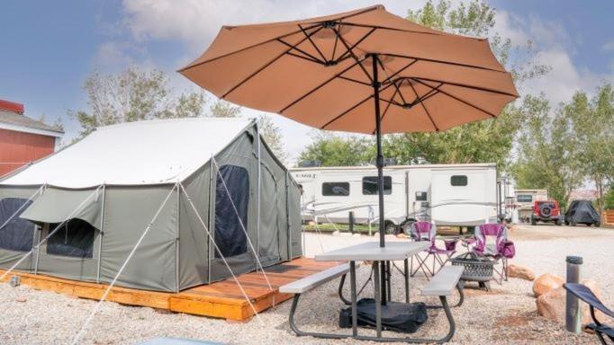FunStays Glamping Setup Tent in RV Park #4 OK-T4 Moab Exterior foto